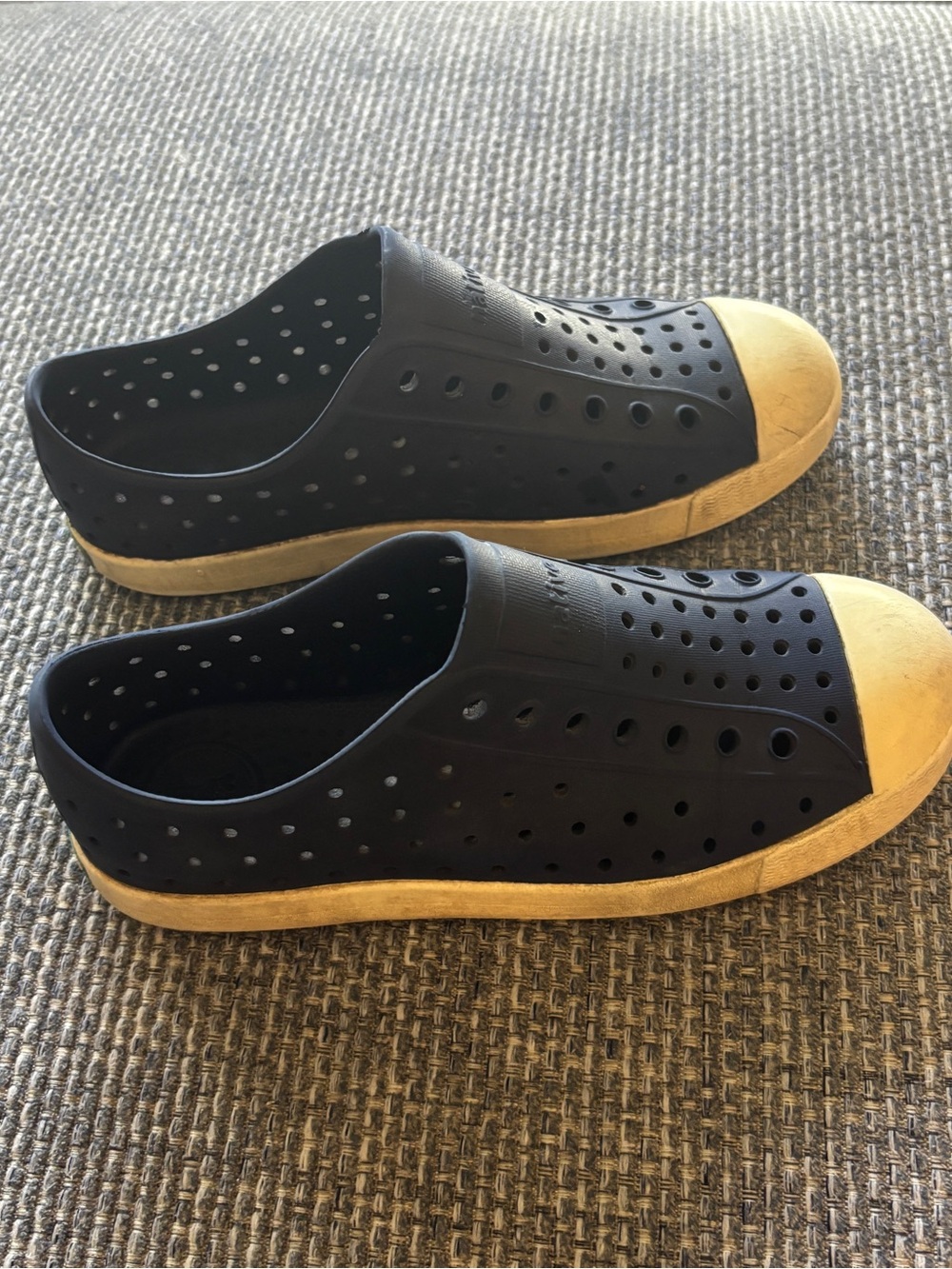 Native Shoes Jefferson Slip-On Water Shoes Regatta Blue and White | Kids Size J3